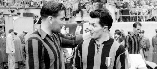 Gunnar Nordahl ed Istvan Nyers prima di un derby, stagione 1953/54