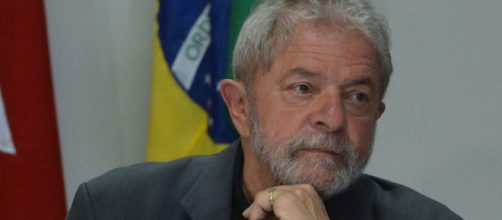 Lula faz promessa ao neto em cerimônia de velório - (Foto: Valter Campanato/Agência Brasil)