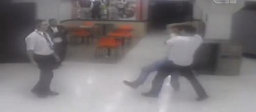 Violência contra deficiente no Carrefour. (Reprodução/G1)