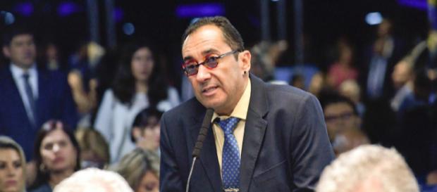 Gilmar Mendes pede providências a Toffoli contra dizeres do senador Jorge Kajuru (Arquivo Blasting News) Gilmar Mendes pede providências a Toffoli contra dizeres do senador Jorge Kajuru (Arquivo Blasting News)