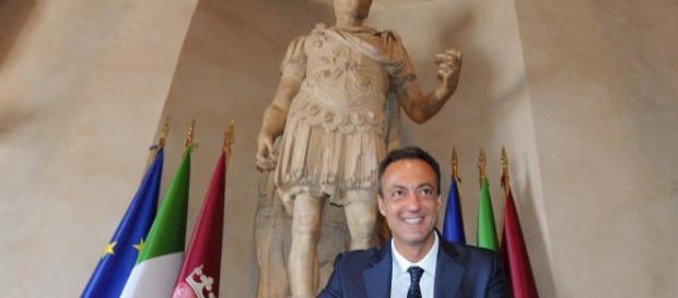Luigi Di Maio espelle Marcello De Vito dal M5S Luigi Di Maio espelle Marcello De Vito dal M5S