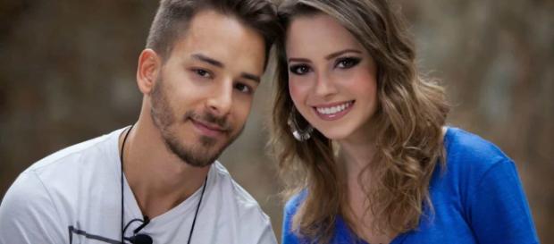 Sandy e Junior fazem turnê comemorativa em 10 capitais brasileiras. (Arquivo Blasting News) Sandy e Junior fazem turnê comemorativa em 10 capitais brasileiras. (Arquivo Blasting News)