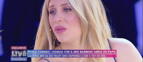 Paola Caruso in lacrime dalla D'Urso