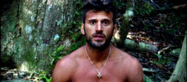 Isola dei famosi, grave lutto per Maddaloni: potrebbe ritirarsi dopo la morte della nonna paterna Isola dei famosi, grave lutto per Maddaloni: potrebbe ritirarsi dopo la morte della nonna paterna