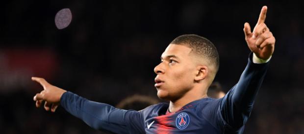 Mercato PSG : Mbappé voudrait être au cœur du 'nouveau Real Madrid' Mercato PSG : Mbappé voudrait être au cœur du 'nouveau Real Madrid'