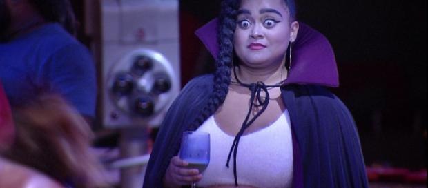 Riza beija Alberto, mas italiano revela que é só amizade (Reprodução/Gshow) Riza beija Alberto, mas italiano revela que é só amizade (Reprodução/Gshow)