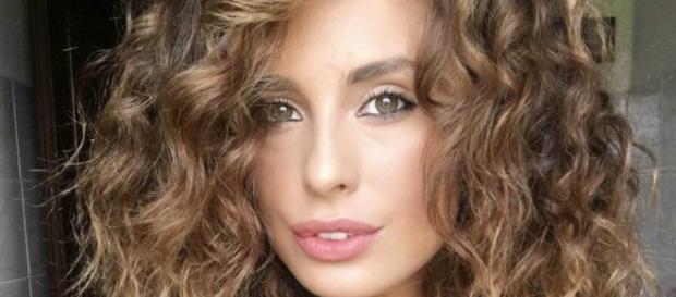 Sara Affi Fella, nasconde il suo fidanzato Sara Affi Fella, nasconde il suo fidanzato