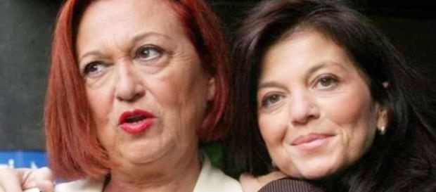 Wanna Marchi e la figlia contro la D'Urso: 'Ci hanno pagato, noi vittime di un agguato' Wanna Marchi e la figlia contro la D'Urso: 'Ci hanno pagato, noi vittime di un agguato'