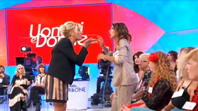 U&D Over, Barbara De Santi accusa Gemma Galgani: 'Rifiuti selfie quando sei struccata'