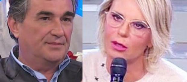 Anticipazioni Uomini e Donne: Gianbattista spintona un'autrice, la De Filippi lo caccia. Anticipazioni Uomini e Donne: Gianbattista spintona un'autrice, la De Filippi lo caccia.
