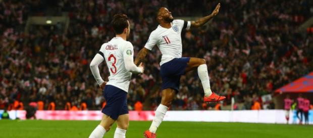 Inghilterra-Repubblica Ceca 5-0, l'esultanza di Sterling autore di una tripletta Inghilterra-Repubblica Ceca 5-0, l'esultanza di Sterling autore di una tripletta