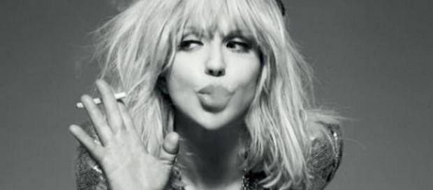 Courtney Love avrebbe minacciato l'ex fidanzata di Cobain. foto - blogspot.com Courtney Love avrebbe minacciato l'ex fidanzata di Cobain. foto - blogspot.com