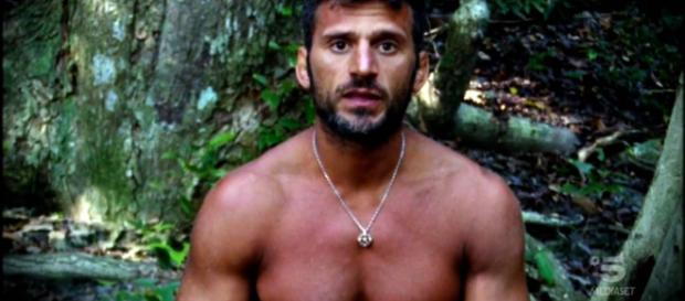 L'Isola dei famosi rischia di perdere anche Marco Maddaloni L'Isola dei famosi rischia di perdere anche Marco Maddaloni