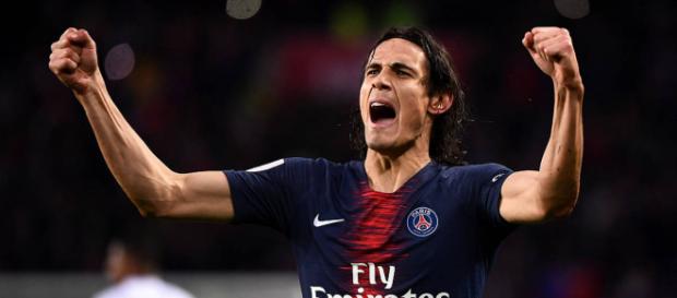 Mercato PSG : le Real Madrid préparerait 'une belle offre' pour Cavani Mercato PSG : le Real Madrid préparerait 'une belle offre' pour Cavani