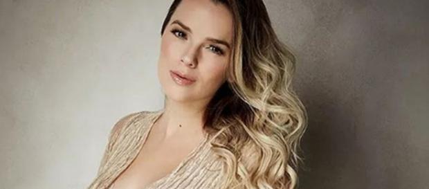 Cantora Thaeme (Foto - Reprodução/Instagram/@thaeme) Cantora Thaeme (Foto - Reprodução/Instagram/@thaeme)
