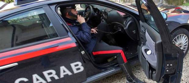 Denunciato per atti osceni in luogo pubblico dai carabinieri. Denunciato per atti osceni in luogo pubblico dai carabinieri.