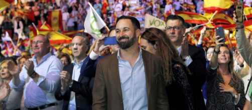 Santiago Abascal defiende la tenencia de armas