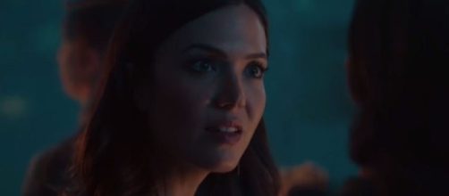 Rebecca Pearson's father is the newest addition to the show. [Source: NBC/YouTube]