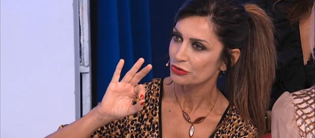 Barbara De Santi al Trono Over. Barbara De Santi al Trono Over.