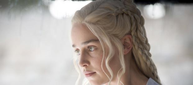Emilia Clarke sufrió dos aneurismas cuando rodaba la primera temporada de Juego de Tronos Emilia Clarke sufrió dos aneurismas cuando rodaba la primera temporada de Juego de Tronos