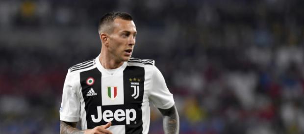 Juventus, possibile adeguamento del contratto per Bernardeschi: guadagnerebbe come i big Juventus, possibile adeguamento del contratto per Bernardeschi: guadagnerebbe come i big