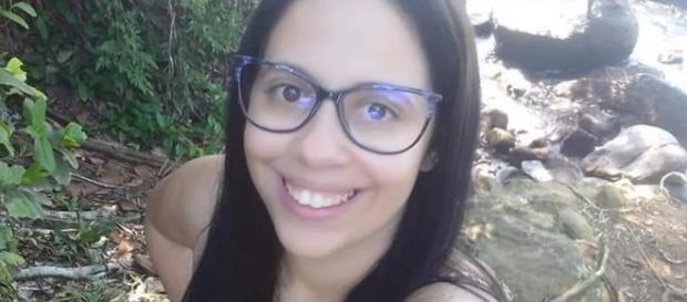 Mariana, mãe que perdeu o bebê após rompimento de bolsa. (Reprodução/Arquivo Pessoal) Mariana, mãe que perdeu o bebê após rompimento de bolsa. (Reprodução/Arquivo Pessoal)