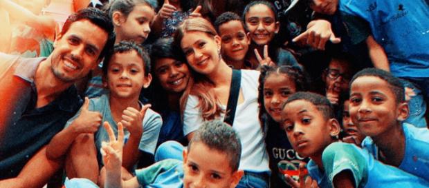 Marina Ruy Barbosa em projeto social. (Reprodução/Instagram/@marinaruybarbosa) Marina Ruy Barbosa em projeto social. (Reprodução/Instagram/@marinaruybarbosa)