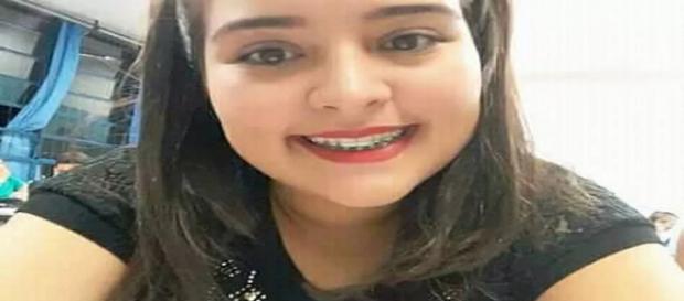 Médicos salvam o bebê de jovem que morre de AVC. (Reprodução/Facebook) Médicos salvam o bebê de jovem que morre de AVC. (Reprodução/Facebook)