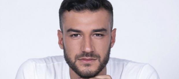 Uomini e Donne, Lorenzo Riccardi vuole fare l'opinionista fisso: l'appello su Instagram. Uomini e Donne, Lorenzo Riccardi vuole fare l'opinionista fisso: l'appello su Instagram.