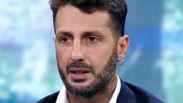 Fabrizio Corona è tornato in carcere: violate le disposizioni del Tribunale di Milano.
