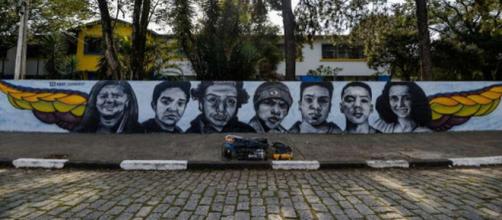 Grafiteiro homenageia vítimas de escola em Suzano. (Reprodução/Instagram/@kmj_graffit)