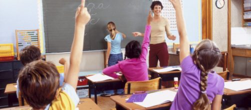 Stipendi scuola, ad aprile in pagamento la vacanza contrattuale.