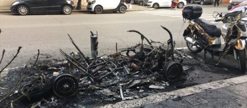 Scooter incendiati a Napoli in questi giorni