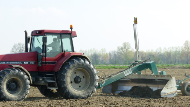 Tragedia a Nuoro: bambino di tre anni muore travolto dal trattore del nonno.