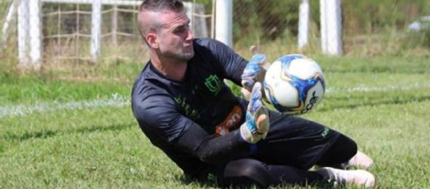 Goleiro Victor Golas está no Maringá. (Divulgação/Maringá). Goleiro Victor Golas está no Maringá. (Divulgação/Maringá).