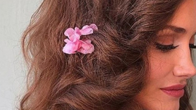 Ciao Darwin: la serba Vanja Josic Madre Natura della terza puntata