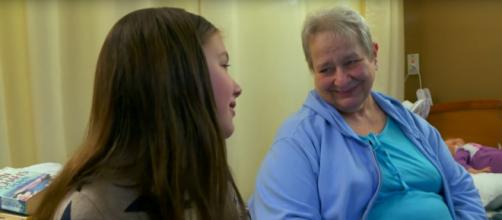 Ruby Chitsey grants simple wishes and makes loving connections with nursing home residents. [Image source: CBS News-YouTube]