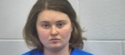 Mulher forjou doença para ganhar dinheiro. (Foto: Banco de Dados/ Blasting News)