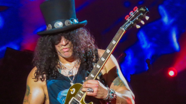 Slash &ndash; Wikipedia, wolna encyklopedia - wikipedia.org
