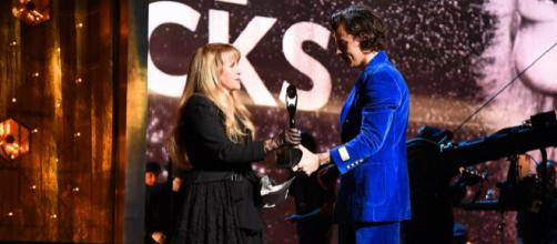 Stevie Nicks riceve il suo secondo premio dalla Rock and Roll Hall of Fame