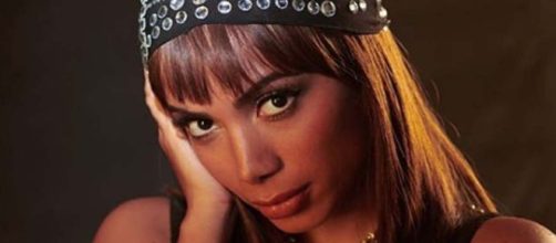 Cantora Anitta em uma das faixas de seu novo álbum. (Reprodução/ Instagram/ @anitta)