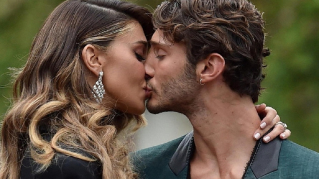 Belen Rodriguez e Stefano De Martino, è ancora amore: il video del bacio è su Instagram.