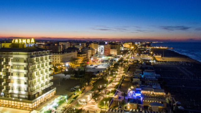 Casting per Miss International e uno spettacolo teatrale