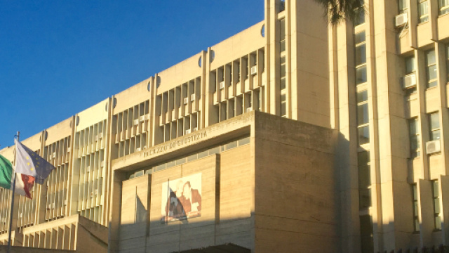 Lecce, abusi su nipotina: zio condannato a 15 anni di carcere