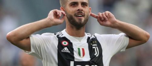 Calciomercato Juventus, i bianconeri vorrebbero 100 milioni per la cessione di Pjanic