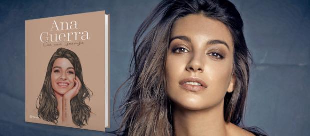 Ana Guerra publica su primer libro, 'Con una sonrisa'. / Planeta Ana Guerra publica su primer libro, 'Con una sonrisa'. / Planeta