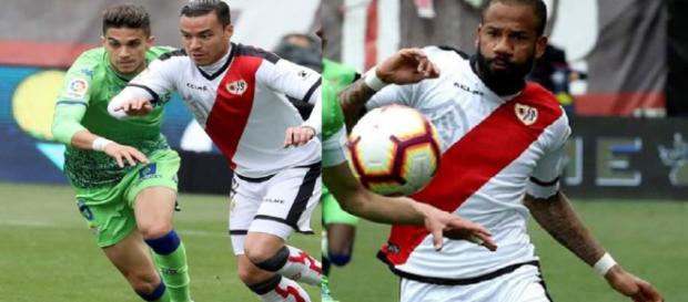 Raúl de Tomás y Bebé tuvieron un rifirrafe al final del Rayo Vallecano - Betis Raúl de Tomás y Bebé tuvieron un rifirrafe al final del Rayo Vallecano - Betis