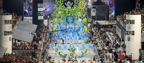 Cores e enredo chamaram a atenção dos jurados e daqueles que acompanharam os desfiles. (Foto: Reprodução/TV Globo)