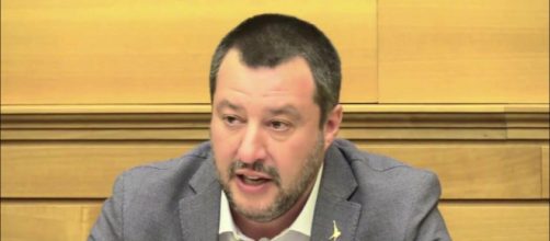 Il M5S critica le posizioni di Matteo Salvini sulla droga
