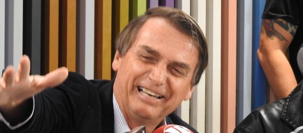 Jair Bolsonaro pretende investigar os recursos para a educação (foto: Divulgação/ Jovem Pan) Jair Bolsonaro pretende investigar os recursos para a educação (foto: Divulgação/ Jovem Pan)